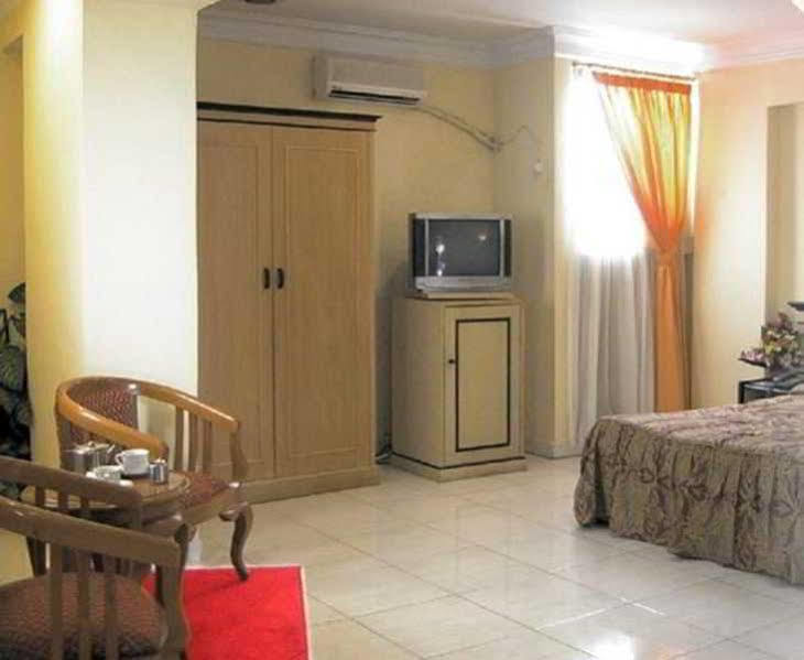 Hotel Alma Джакарта Екстериор снимка