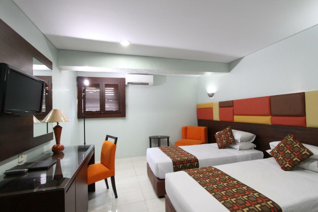 Hotel Alma Джакарта Екстериор снимка