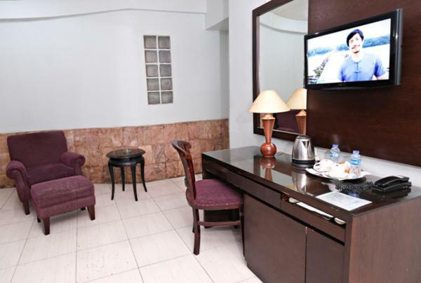 Hotel Alma Джакарта Екстериор снимка