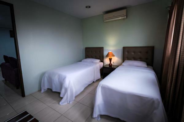 Hotel Alma Джакарта Екстериор снимка